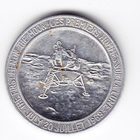 Apollo 11 Commemorative Aluminum Medal 36mm (b19) - Picture 2 of 2